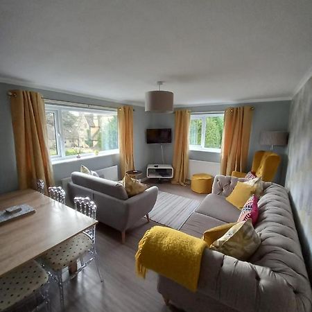 Moore Apartment Bourton-on-the-Water ภายนอก รูปภาพ