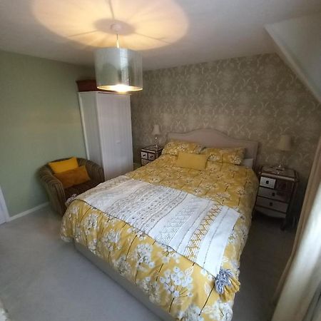 Moore Apartment Bourton-on-the-Water ภายนอก รูปภาพ