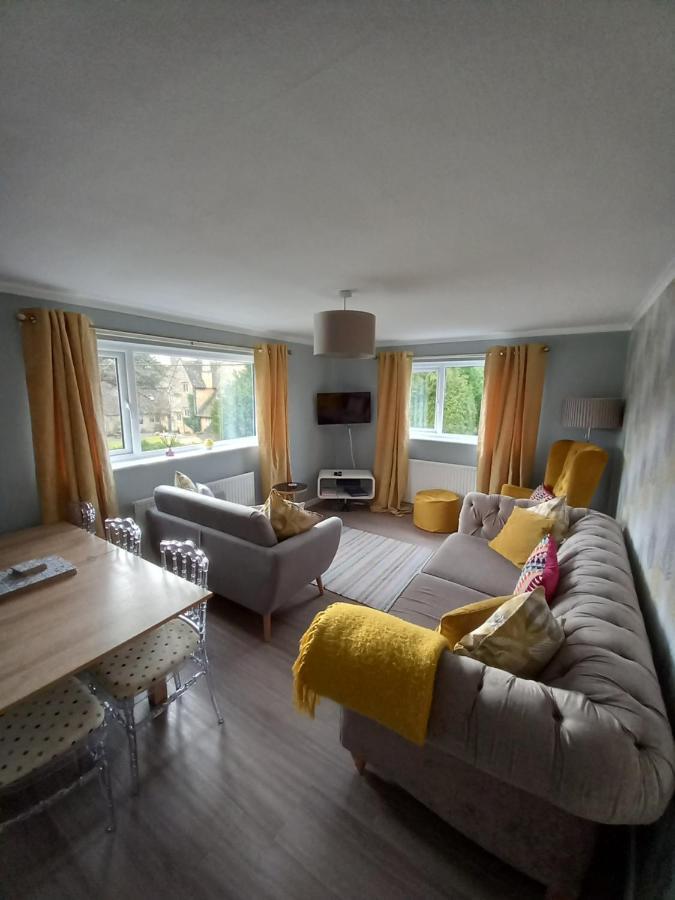 Moore Apartment Bourton-on-the-Water ภายนอก รูปภาพ