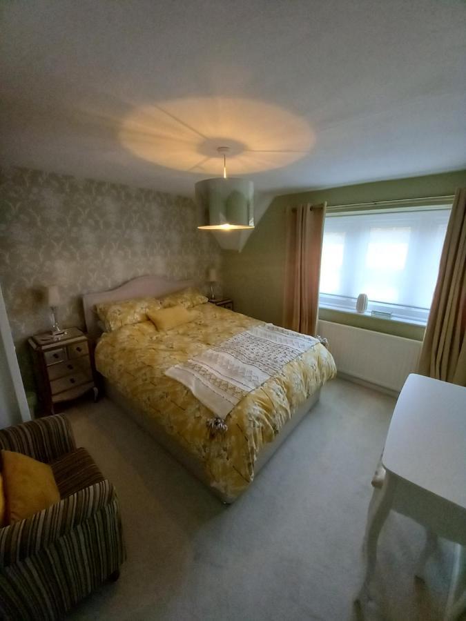 Moore Apartment Bourton-on-the-Water ภายนอก รูปภาพ